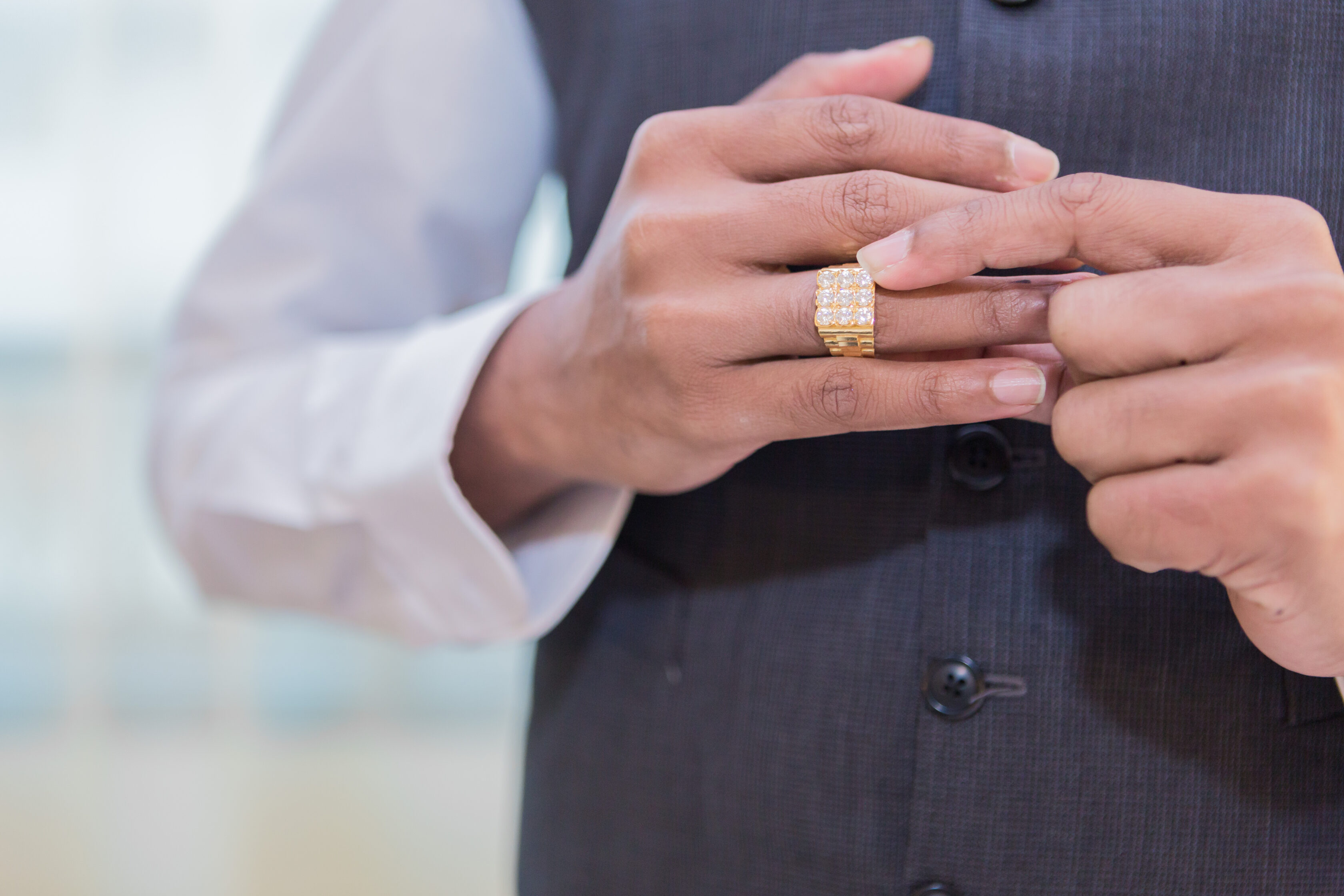 Groom,Man,Wearing,Gold,Diamond,Ring,Marriage