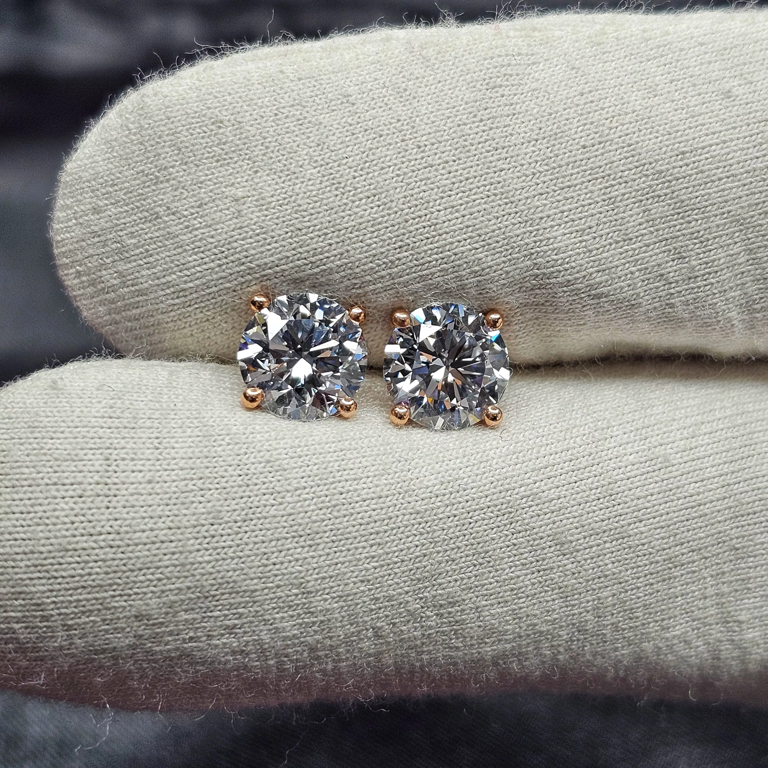 עגיל מרטיני 3 קראט (1)