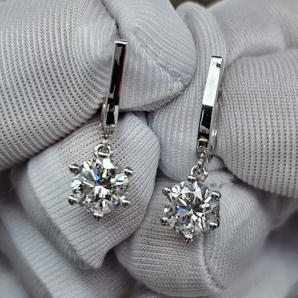 עגיל נופל משובץ 2 קראט - 2 אבנים