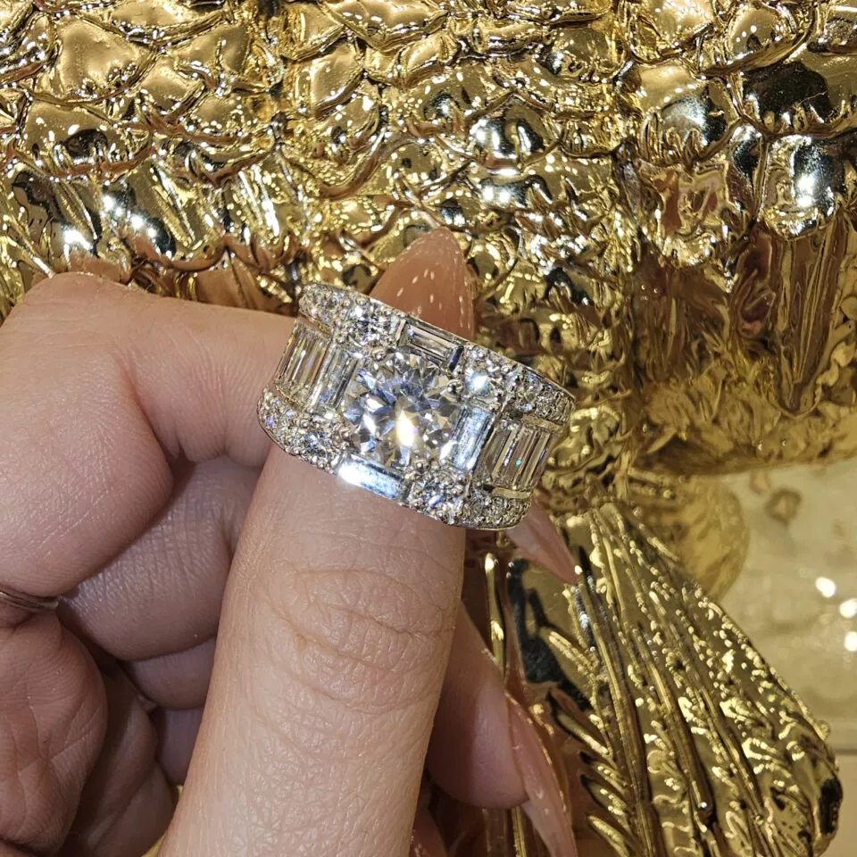 טבעת יוקרה MR57 לבן – יהלומי מעבדה