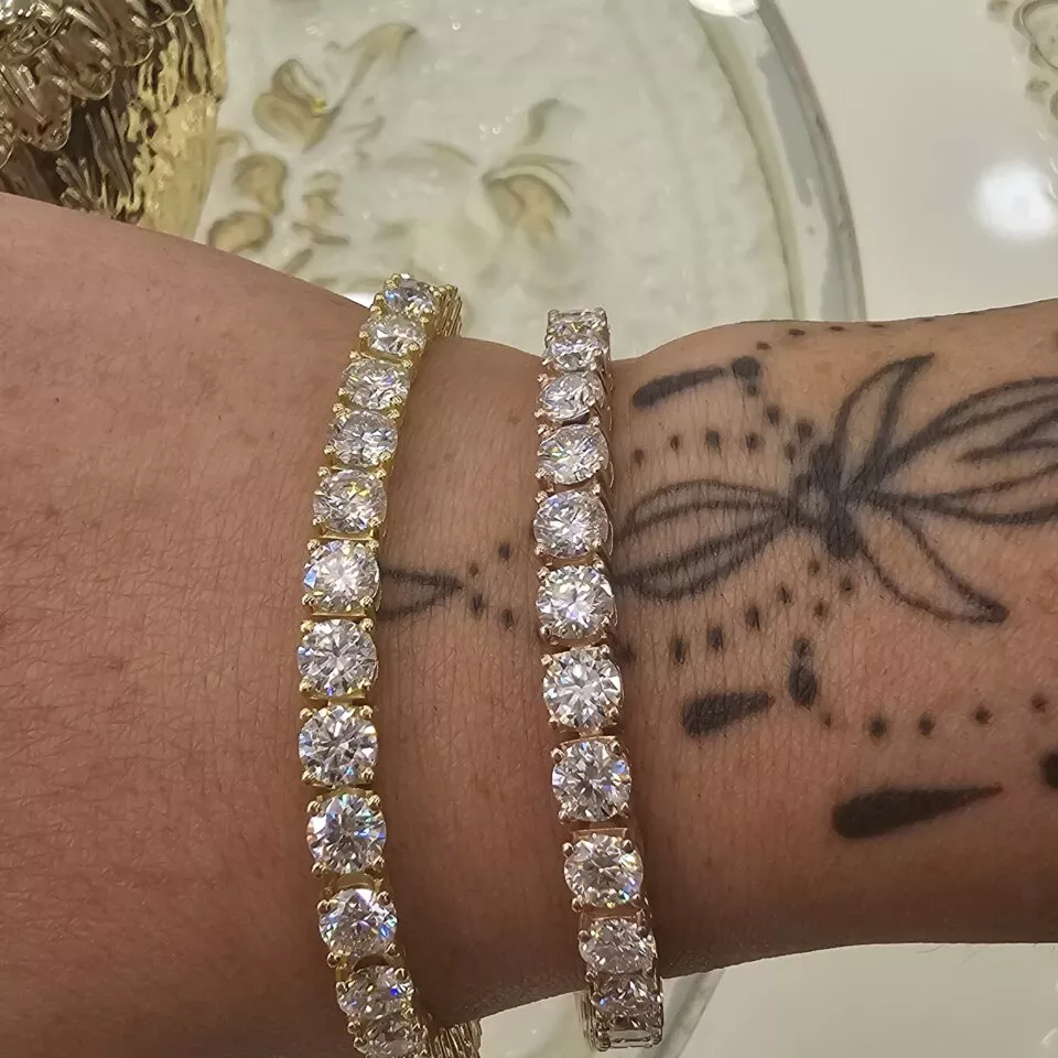 צמיד טניס 15 קראט משובץ אבני מוסונייט מנצנצות