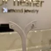 סט מוסנייט מנצנץ במיוחד עגילים 1 קראט כל צד+ תליון סוליטר 1 קראט